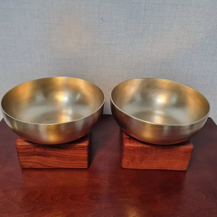 [BUNJANG] Intangible Cultural Heritage No. 77 Hyangwon Bangjja Yugi (Bronze) Naengmyeon Bowl / 무형문화재 77호 향원 방짜 유기 냉면기 2개 (유기 그릇, 놋그릇)
