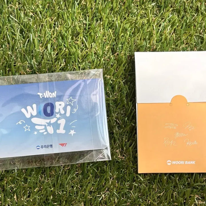 [BUNJANG] T1 Official Lucky Draw Photocard Set / T1 우리은행 단체 + 개인 포토카드
