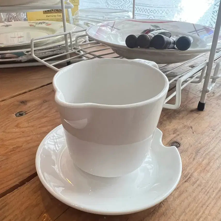 [BUNJANG] Brabantia Vintage Belgian Milk Creamer with Saucer / 벨기에 빈티지 브라반티아 밀크크리머