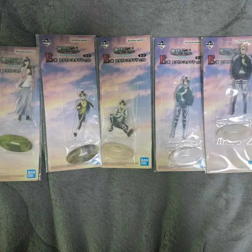 [BUNJANG] Attack on Titan Ichiban Kuji E Prize Acrylic Stand Bundle Set / (현물) 진격의 거인 아크릴 스탠드 제일복권 E상 일괄