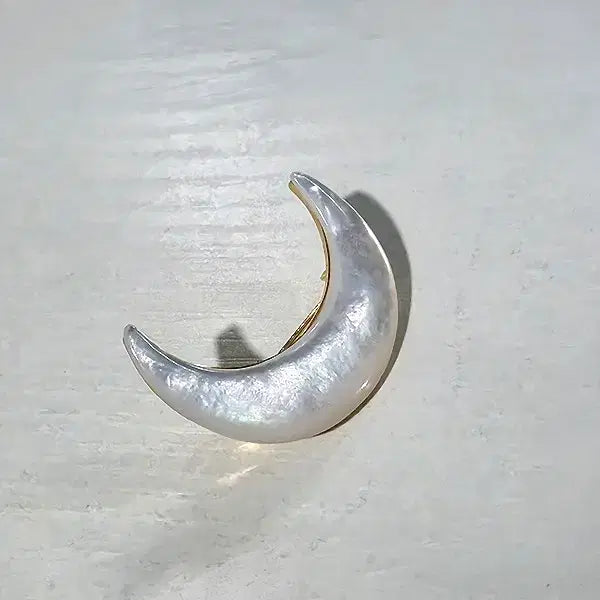 [BUNJANG] Moon Mother-of-Pearl Brooch / Moon 자개 브로치