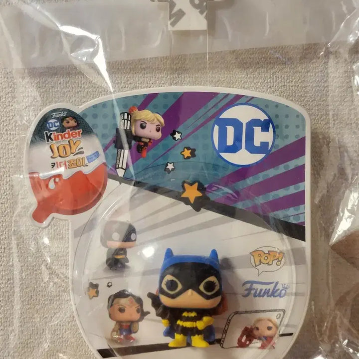 [BUNJANG] Kinder Joy Harry Potter Harry &amp; DC Batgirl Figure Toy Set / 킨더조이) 해리포터 해리 &amp; DC 배트걸 피규어 장난감