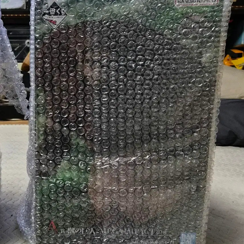 [BUNJANG] Attack on Titan Beast Titan A Ver. Sealed / 짐승거인A 택포32에 판매합니다.