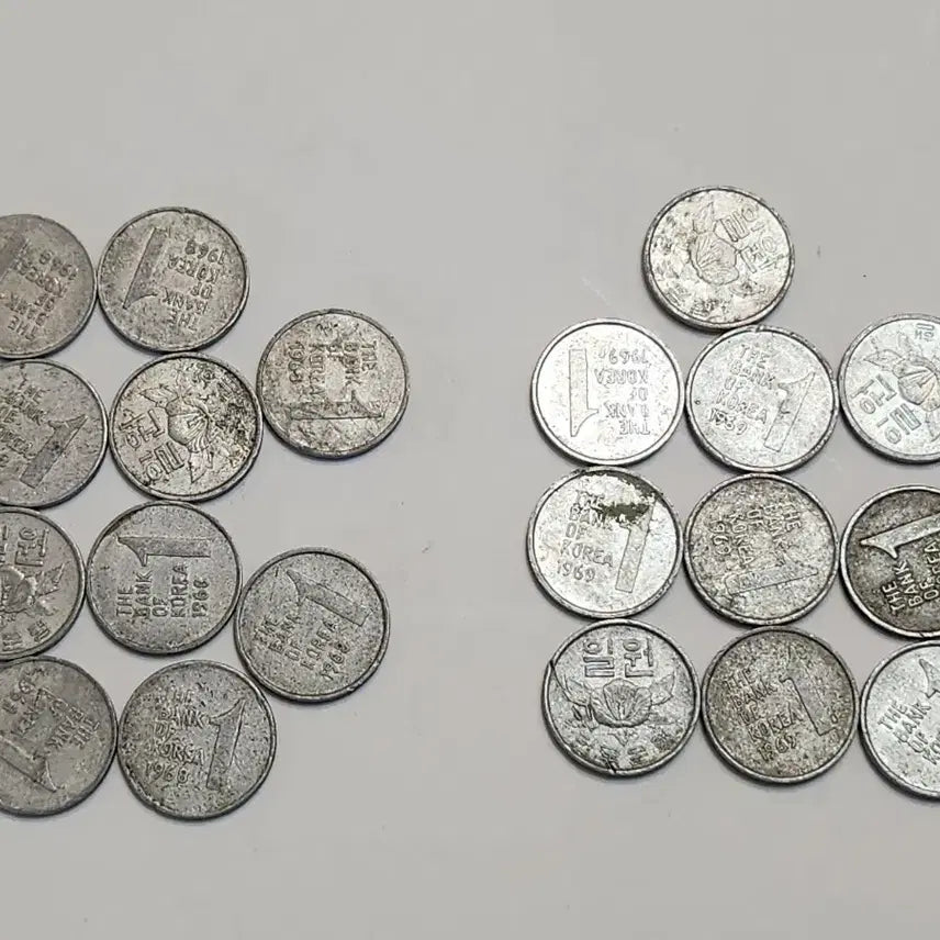 [BUNJANG] 1960s Korean 1 Won Coin Bundle Set (20 pcs) / 1960년대 한국 1원  동전 20개 일괄