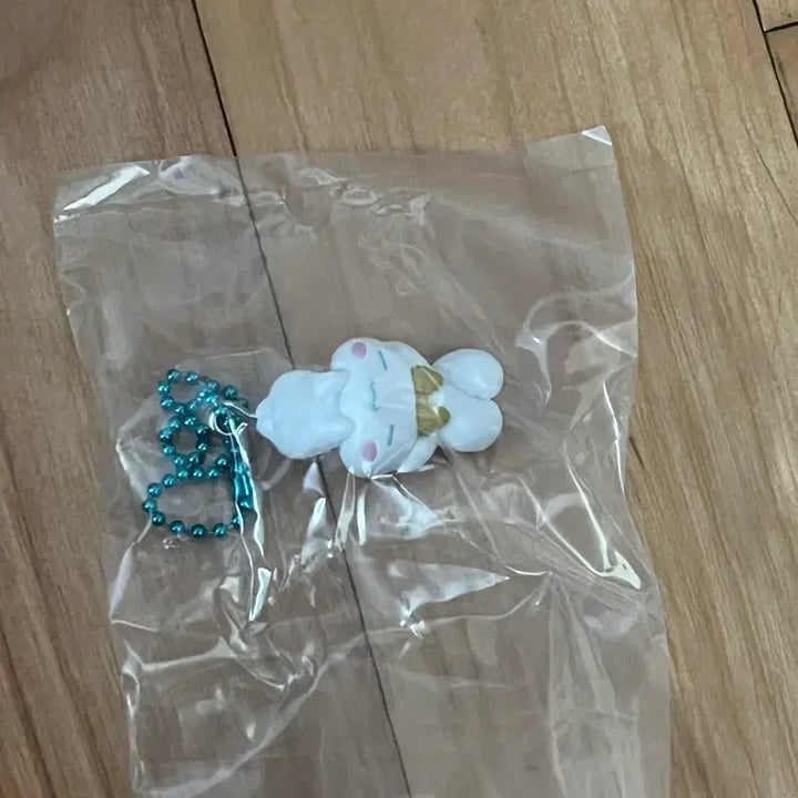 [BUNJANG] Sanrio Cinnamoroll Dangling Ribbon Gacha Figure (Sealed) / 산리오 시나모롤 대롱대롱 리본 가챠 피규어 미개봉