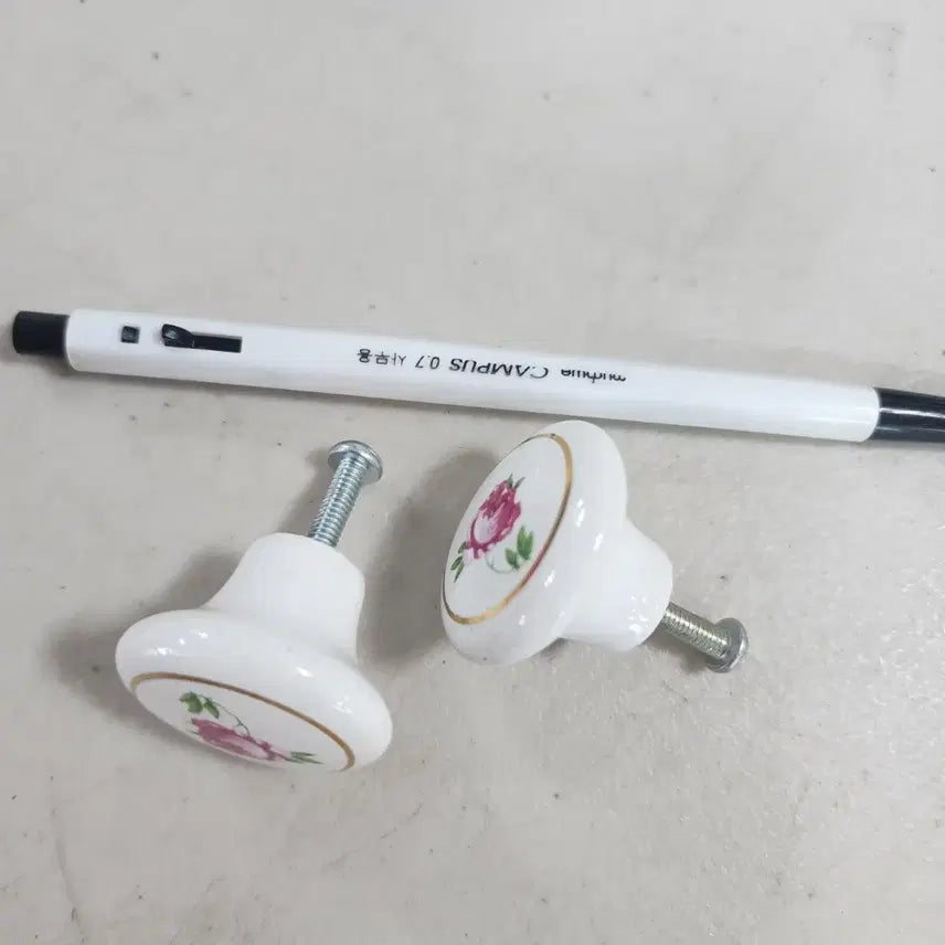 [BUNJANG] Ceramic Door Knobs (Set of 2) / 도자기 문고리 2개에5000원 지름3.3cm