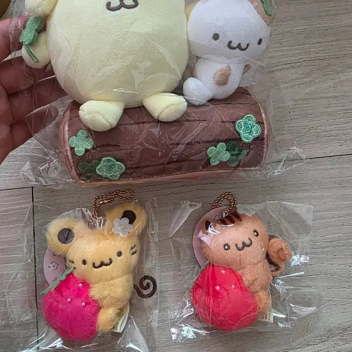 [BUNJANG] Sanrio 30th Anniversary Pompompurin Strawberry Bagel Scone 3-Piece Set / 산리오 30주년 통나무 폼폼푸린 딸기 베이글 스콘 3종