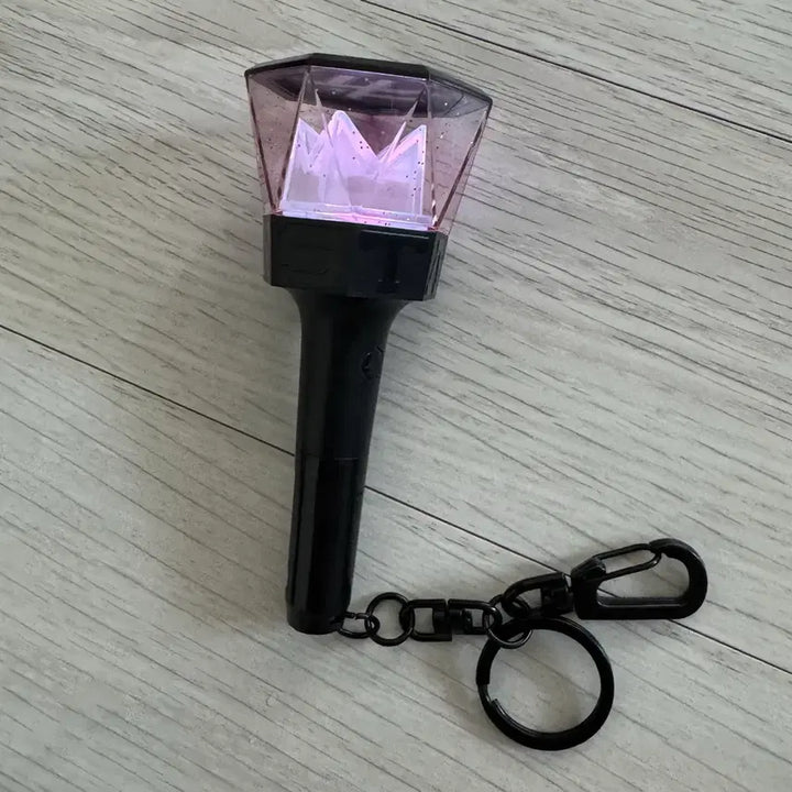[BUNJANG] MONSTA X Mon-Dongyi Keyring Ver. 1 / 몬스타엑스 응원봉 몬둥이키링 버전1