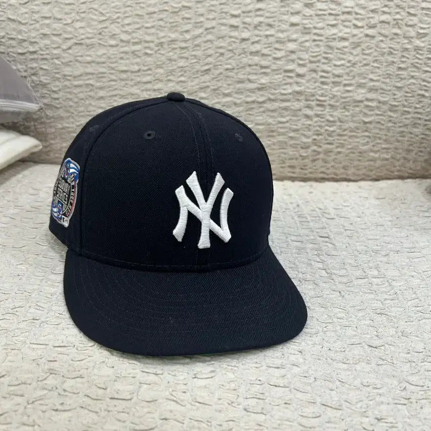[BUNJANG] New Era x Awake NY New York Yankees Fitted Cap 7 1/4 / 뉴에라 X 어웨이크 뉴욕 뉴욕 양키스 피티드캡 7 1/4