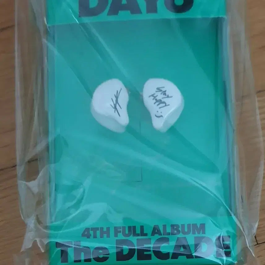 [BUNJANG] DAY6 The DECADE Vol. 4 Young K In-ear Monitors / 데이식스 데식 DAY6 정규 4집 The DECADE 인이어 영케이