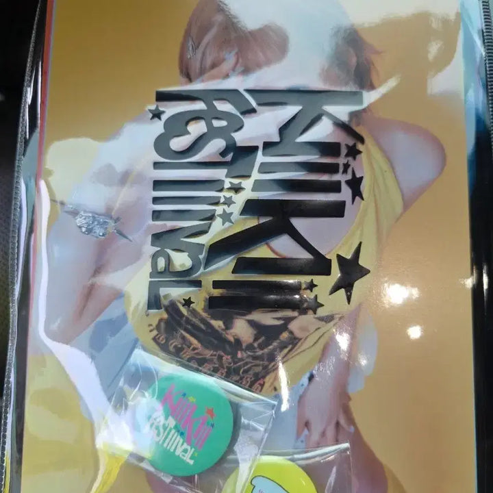 [BUNJANG] Kiki Fankon Tikijohn Photo Badge Set / 키키 팬콘 티키존 포토 뱃지 세트