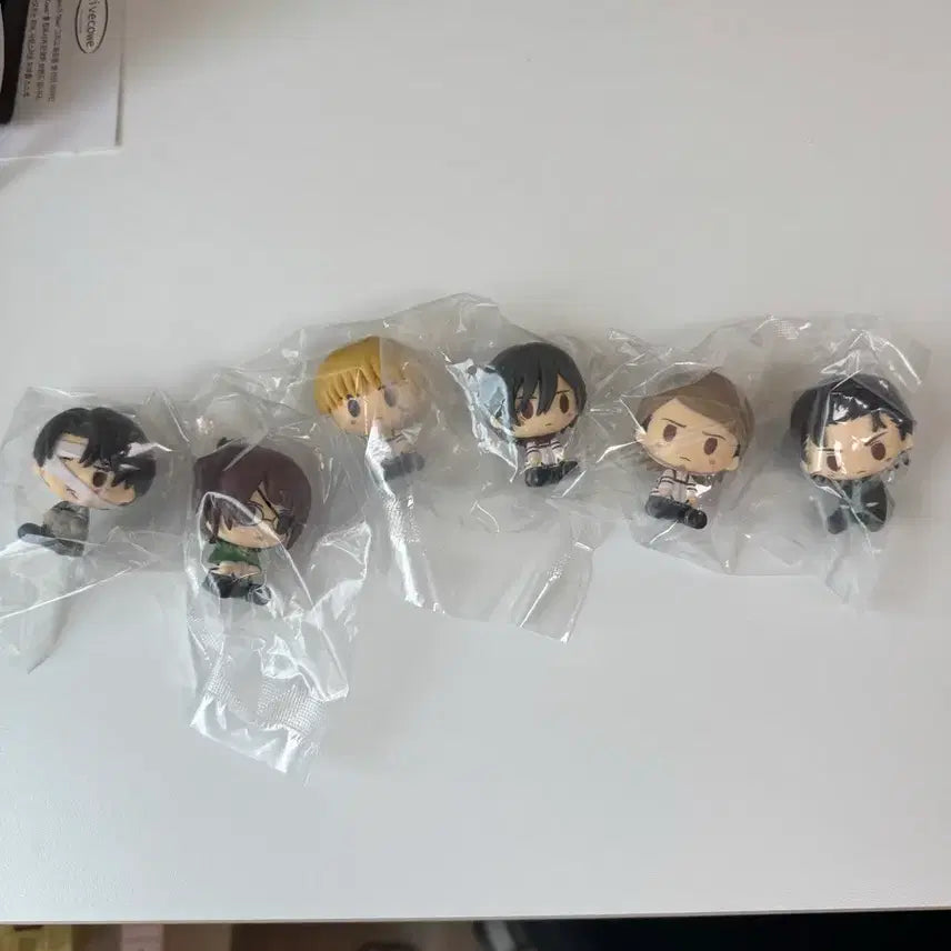 [BUNJANG] Attack on Titan Complete Figure Set (6 Types) / 진격의거인 각자의결의 h상 풀세트 6종 팝니다