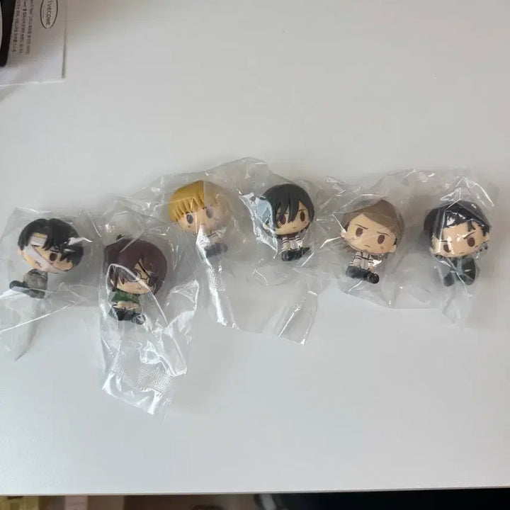 [BUNJANG] Attack on Titan Complete Figure Set (6 Types) / 진격의거인 각자의결의 h상 풀세트 6종 팝니다