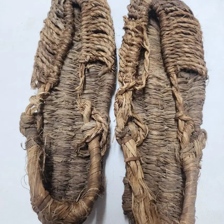 [BUNJANG] Antique Straw Shoes (Mini Size) / 골동품 짚신 미니 사이즈 미투리
