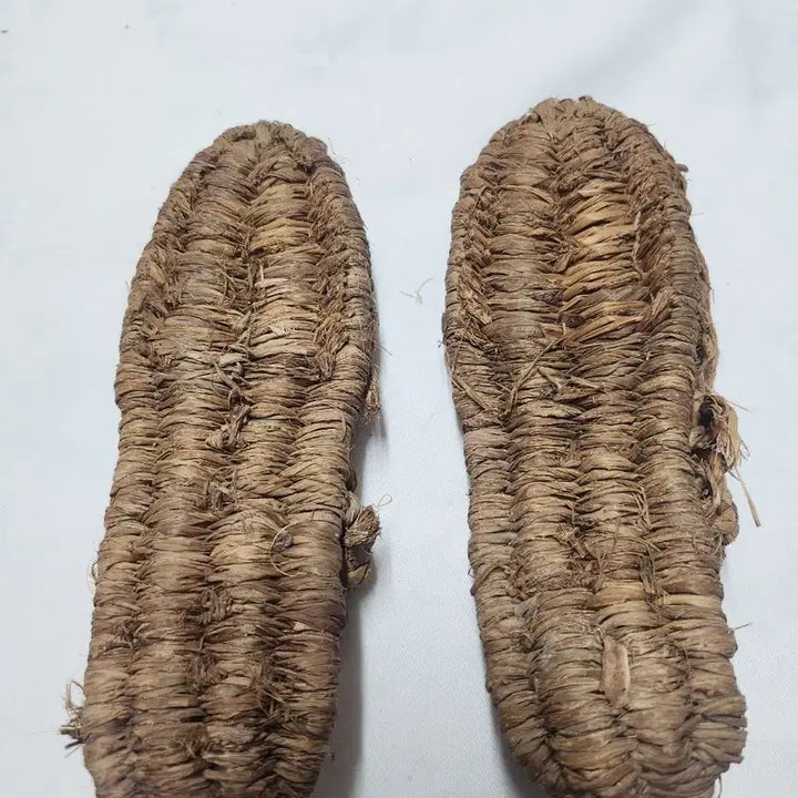 [BUNJANG] Antique Straw Shoes (Mini Size) / 골동품 짚신 미니 사이즈 미투리