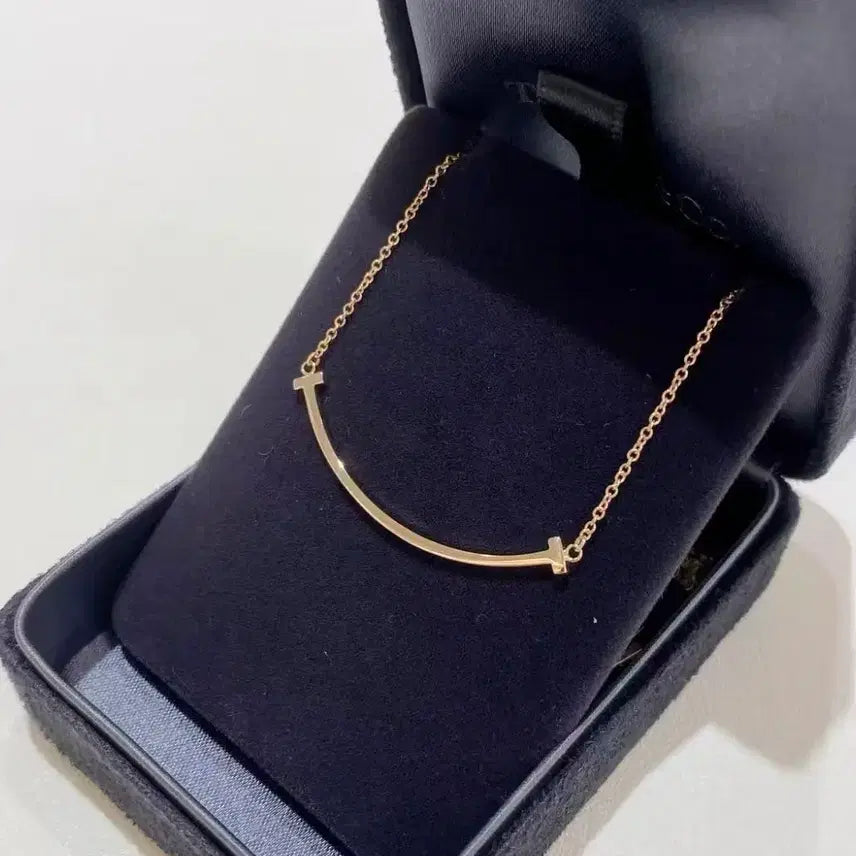 [BUNJANG] Tiffany &amp; Co. T Smile Pendant Necklace Gold / 티파니 T 스마일 펜던트 목걸이 골드