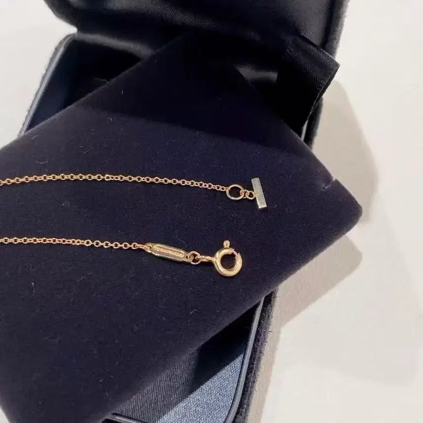 [BUNJANG] Tiffany &amp; Co. T Smile Pendant Necklace Gold / 티파니 T 스마일 펜던트 목걸이 골드