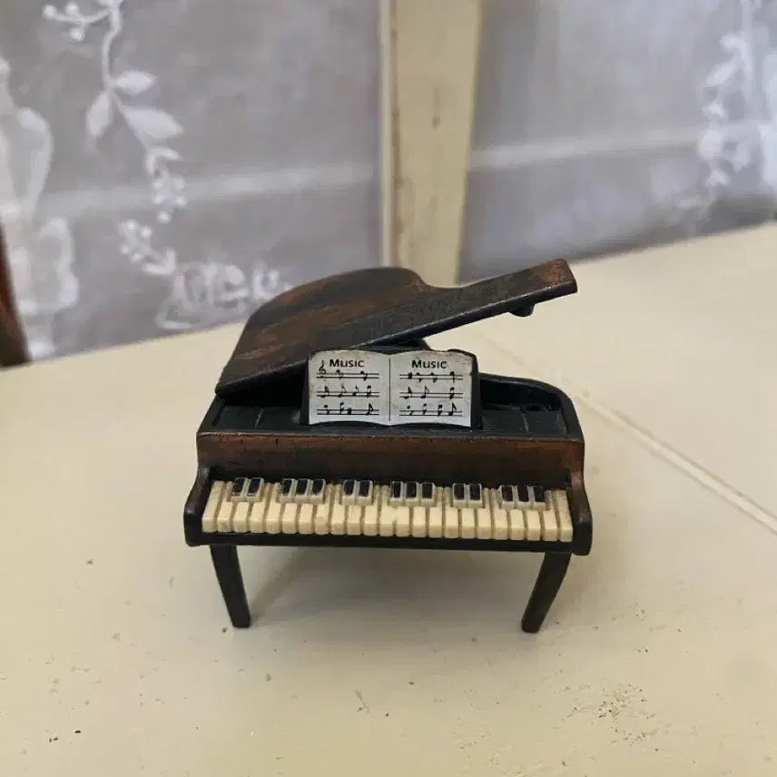 [BUNJANG] Vintage Bronze Grand Piano Miniature Pencil Sharpener / 빈티지 브론즈 그랜드피아노 미니어쳐