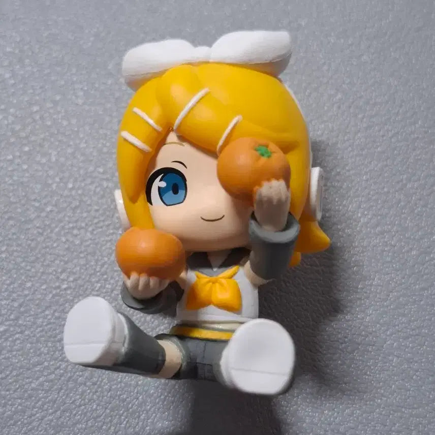 [BUNJANG] Kagamine Rin Orange Figure / 보컬로이드 카가미네 린 귤 피규어 판매합니다!