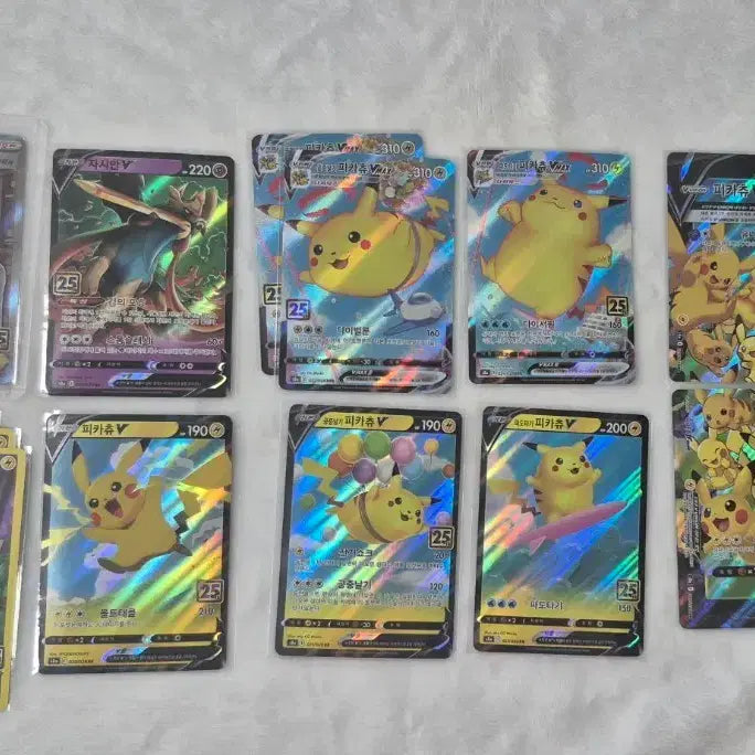 [BUNJANG] Pokemon 25th Anniversary Pikachu Card Set / 포켓몬 25주년 카드 피카츄 위주