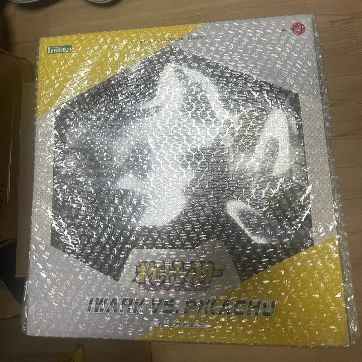 [BUNJANG] Kotobukiya ARTFX J Stone vs. Pikachu Figure / 택포 19) 포켓몬 코토부키야 ARTFX J 롱스톤 vs 피카츄 피규어