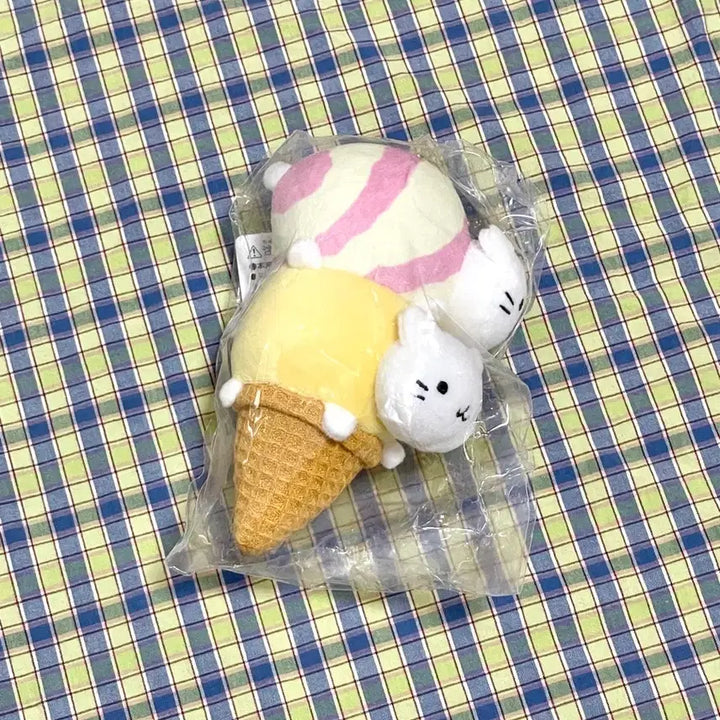 [BUNJANG] San-X Nyan Nyan Nyan Ko Ice Cream Keyring Plush / 산엑스 유니버스 팝업 한정 냥냥냥코 아이스크림 키링 인형