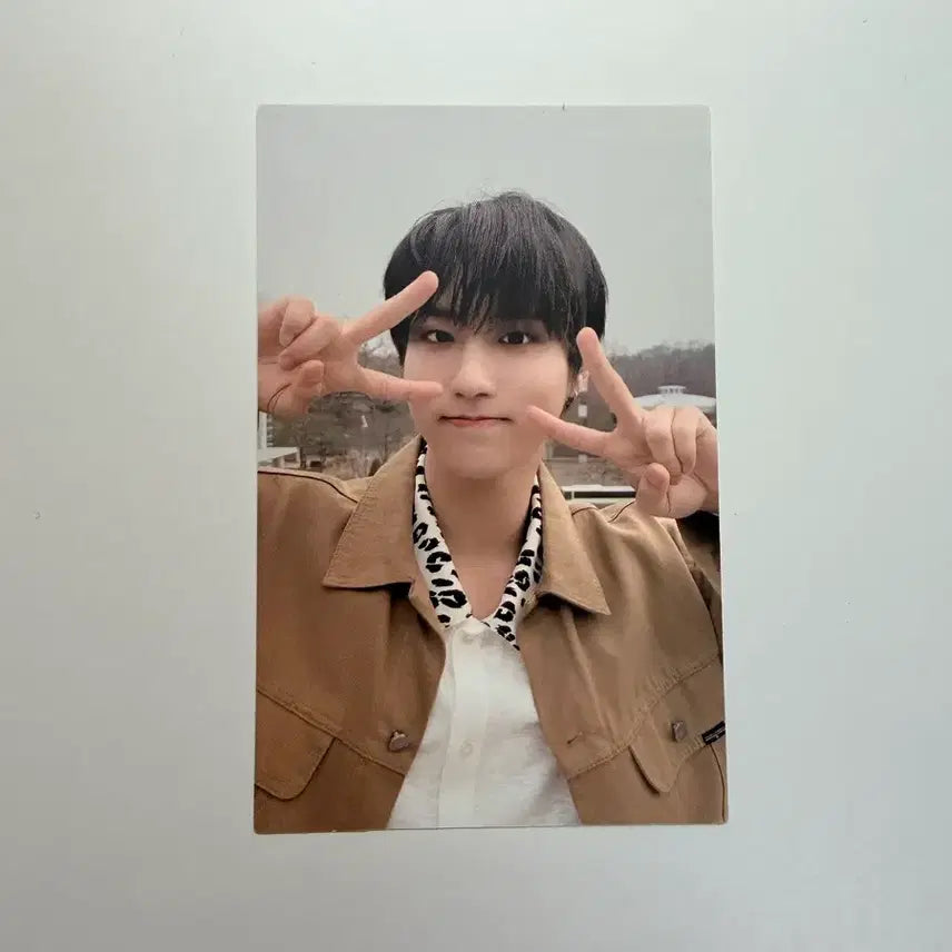 [BUNJANG] Stray Kids Han Jisung Go Live Double-Sided Photocard / 스트레이키즈 한지성 고생 일반반 양면포카