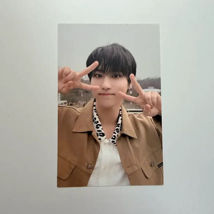 [BUNJANG] Stray Kids Han Jisung Go Live Double-Sided Photocard / 스트레이키즈 한지성 고생 일반반 양면포카
