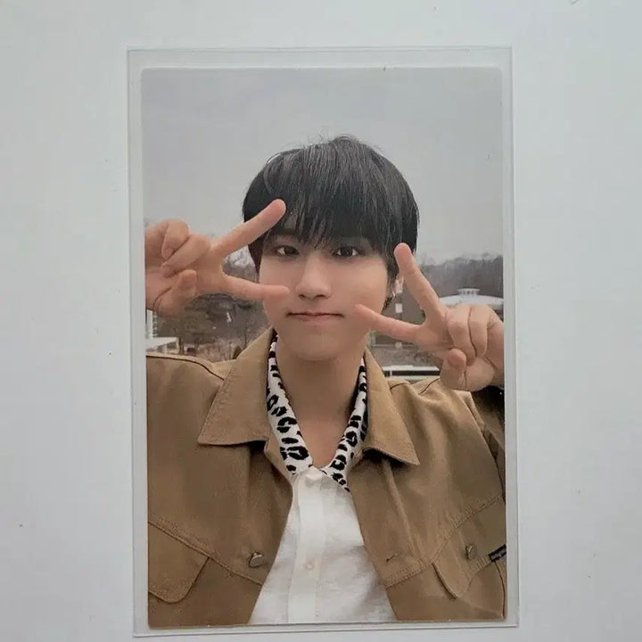 [BUNJANG] Stray Kids Han Jisung Go Live Double-Sided Photocard / 스트레이키즈 한지성 고생 일반반 양면포카