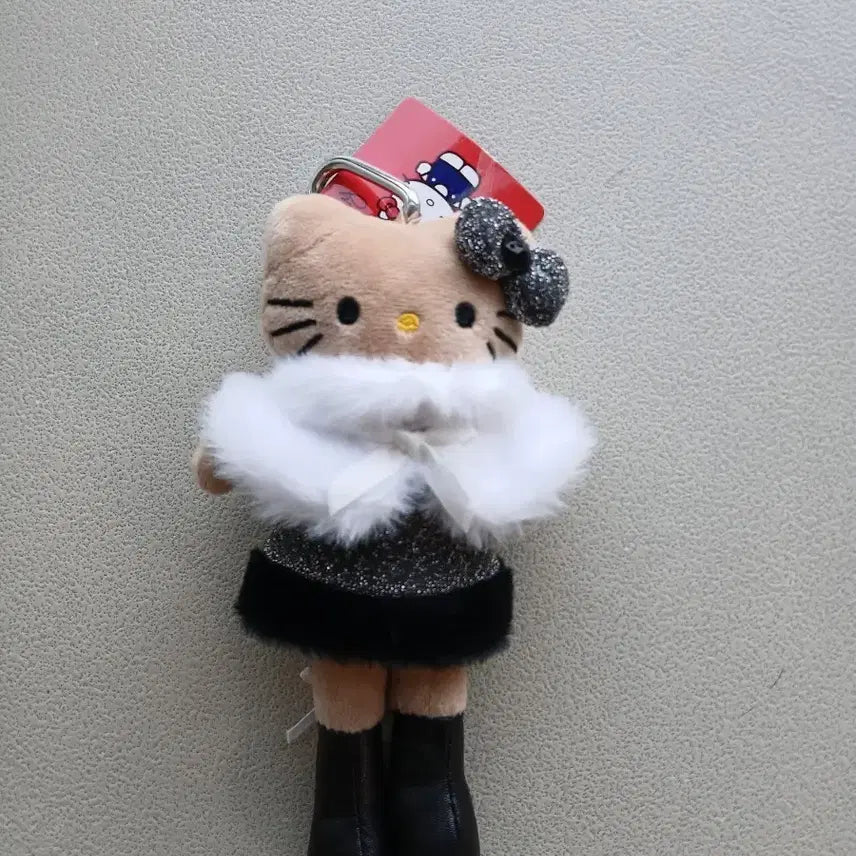 [BUNJANG] Hello Kitty Long-Legged Fur Keychain / 퍼 롱다리 헬로키티 키링
