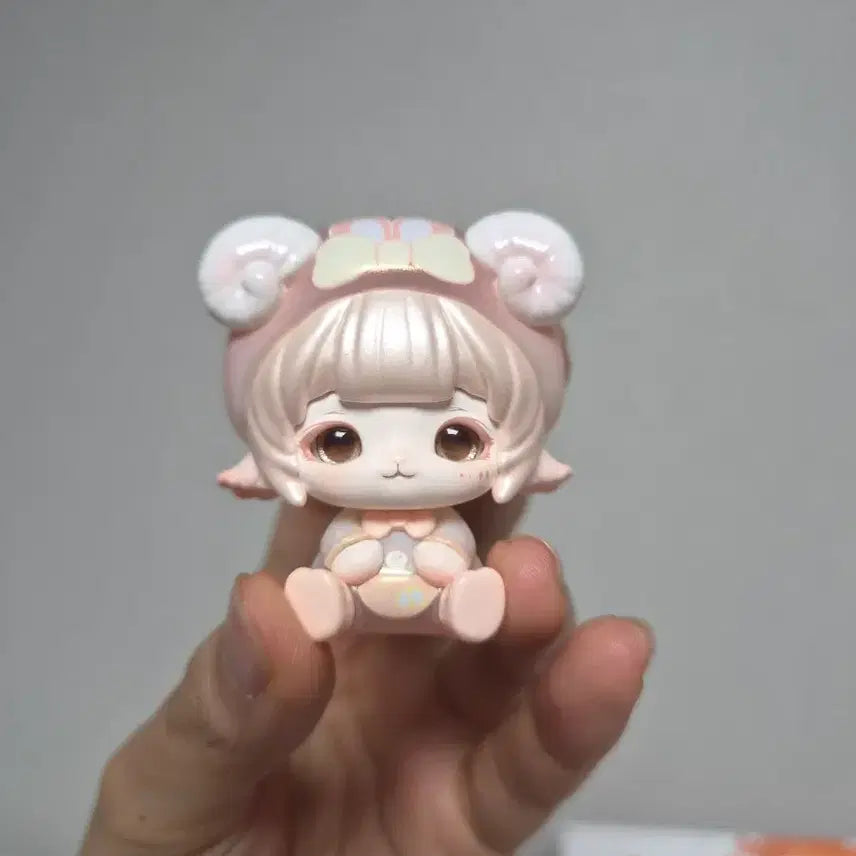 [BUNJANG] Mimia Crystal Rabbit Figure / 미미아 크리스탈 피규어