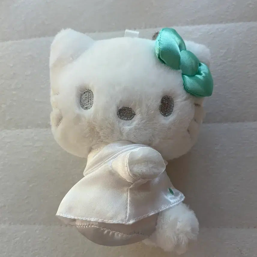 [BUNJANG] Canmake Hello Kitty Mint Ribbon Plush Doll / 캔메이크 헬로키티 민트리본 봉제인형