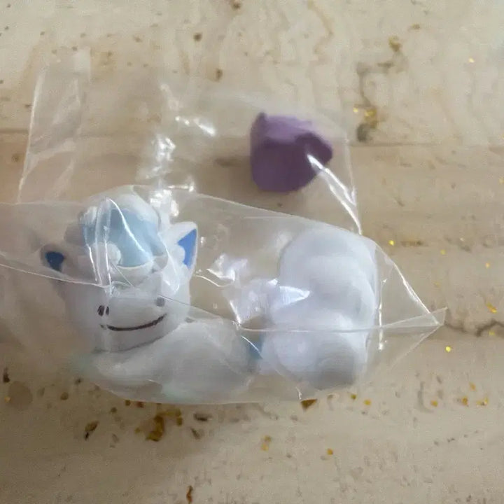 [BUNJANG] Sealed Transform Ditto Alolan Vulpix Figure New / (미개봉) 변신메타몽 알로라 식스테일 피규어 새상품