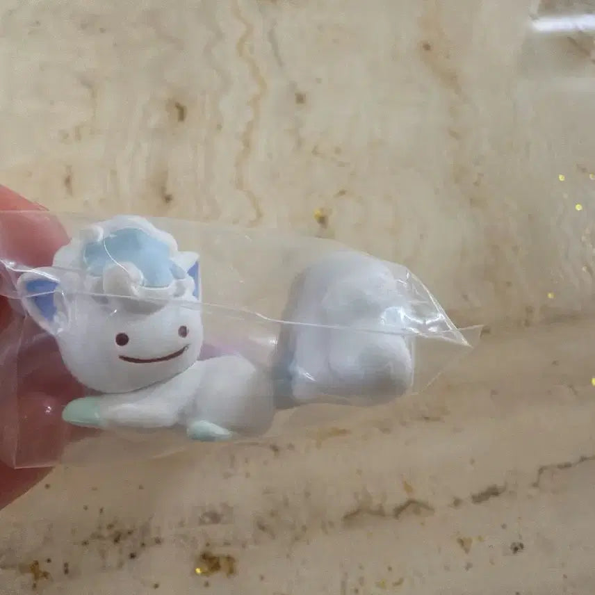 [BUNJANG] Sealed Transform Ditto Alolan Vulpix Figure New / (미개봉) 변신메타몽 알로라 식스테일 피규어 새상품