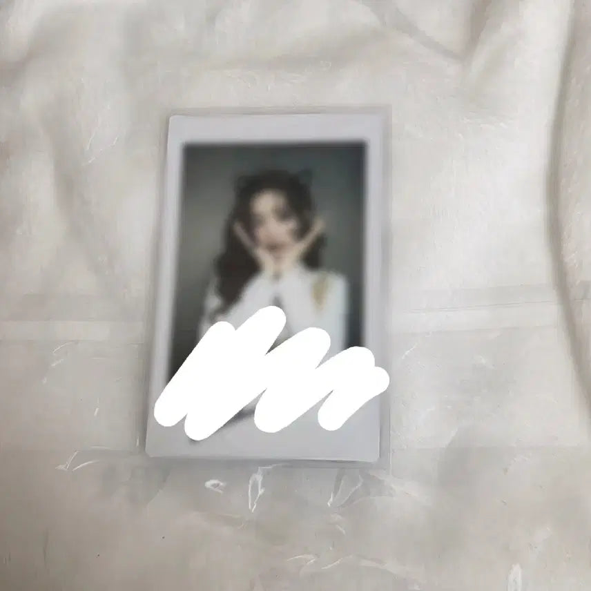 [BUNJANG] QWER Magenta Signed Polaroids / qwer 마젠타 친필 싸인폴라 싸폴 판매