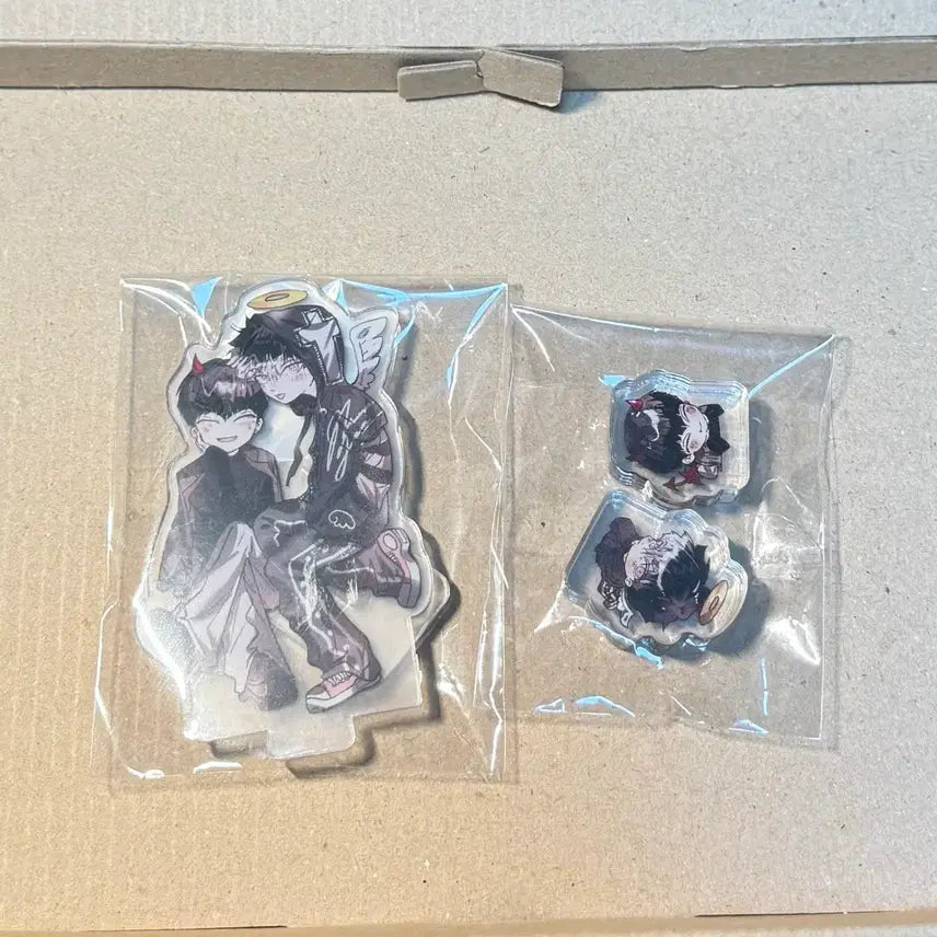 [BUNJANG] Kaiju No. 8 Naruhoshi Mia Acrylic Stand / 괴수8호 나루호시 미아님 비공굿 아크릴 스탠드