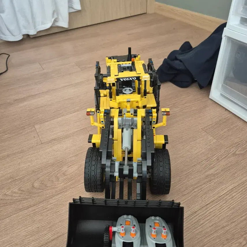 [BUNJANG] LEGO Technic Volvo Wheel Loader 42030 / 42030 레고 테크닉 볼보 휠로더