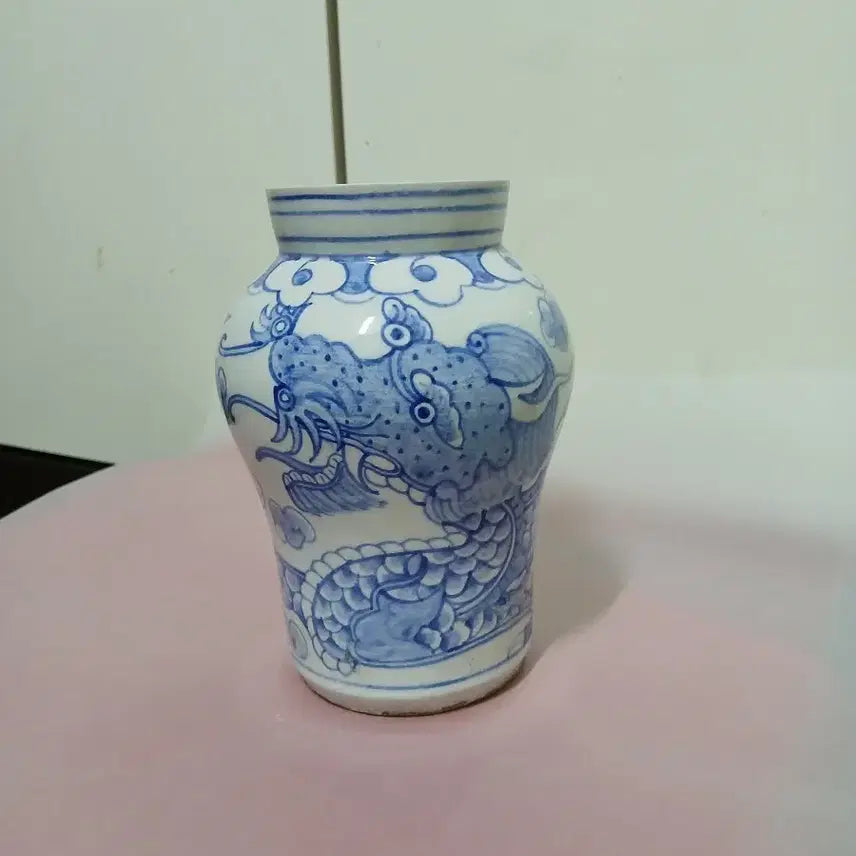 [BUNJANG] Korean White Porcelain Vase with Dragon Motif (Post-Liberation Era) / 청화 백자