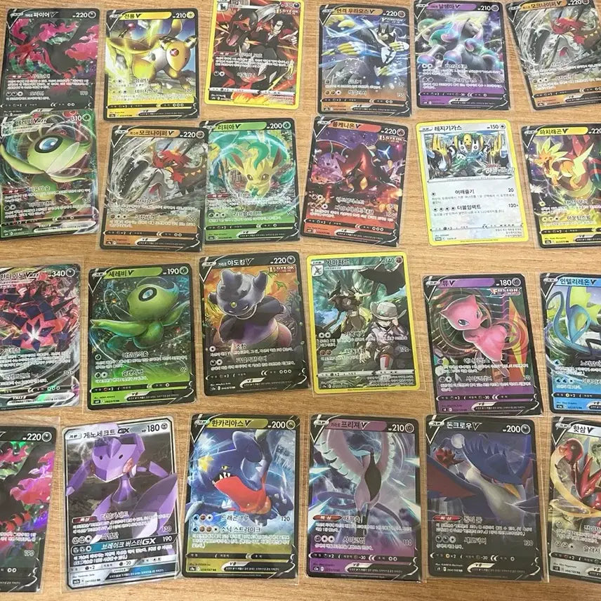 [BUNJANG] Assorted Pokemon Cards V, VMAX, EX, CHR, RR, RRR, K, S / 포켓몬 카드 V VMAX EX 한정판 카드들