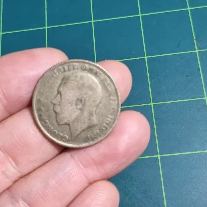 [BUNJANG] Set of 3 Vintage Foreign Silver Coins / 옛날 외국 은화 3종 일괄
