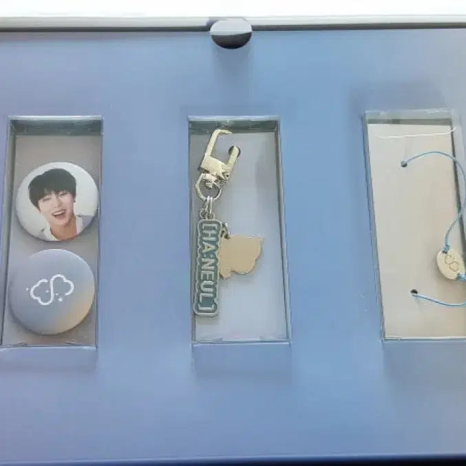 [BUNJANG] Ha Sung Woon Sky 1st Gen Kit Full Set + 18 Photocard Bundle Set / 하성운 하늘 1기 키트풀구성+ 포카 18장 일괄