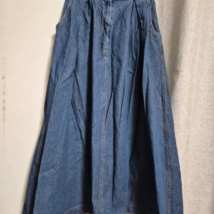[BUNJANG] Gray Short-Sleeve Sweatshirt Crop Top &amp; A-Line Denim Flare Long Skirt Set / (세트) 회색 반팔 맨투맨 크롭, 청 데님 A라인 플레어 롱 스커트