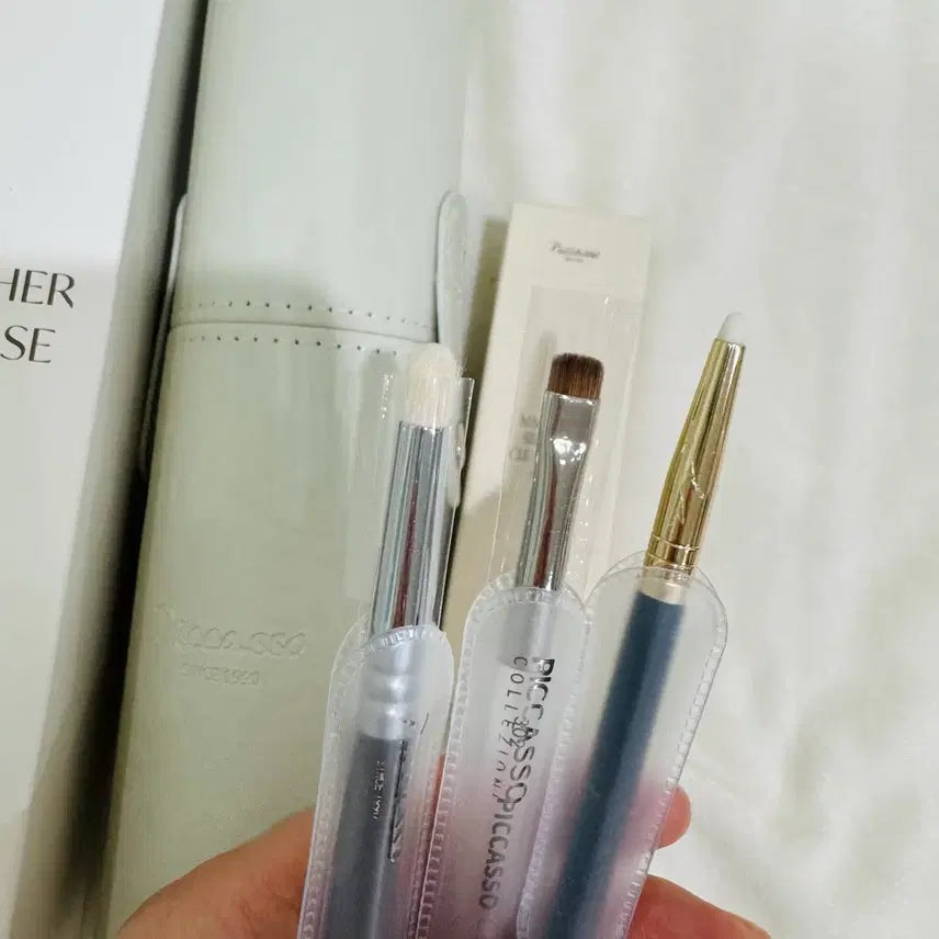 [BUNJANG] Picasso Brush Case Bundle with Mini 219, Collezione 302, and Oki nun0 Brush / 새상품 피카소 원통 브러쉬케이스+ 미니219+꼴레지오니302+옥희nun0