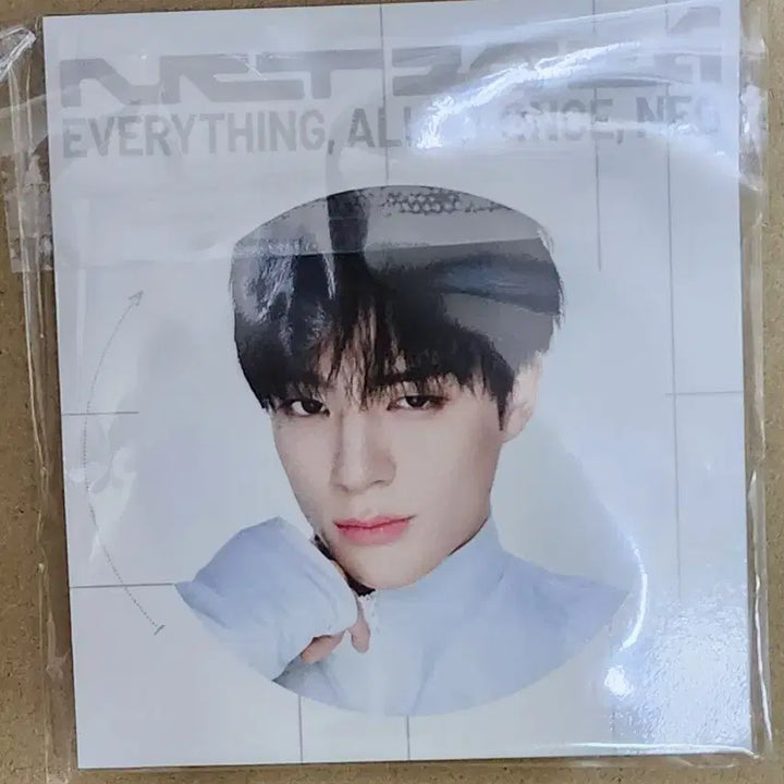 [BUNJANG] NCT 10th Anniversary Neo City Neo Ground Jeno Pin Button Set / 엔시티 10주년 팝업 네오그라운드 제노 핀버튼세트