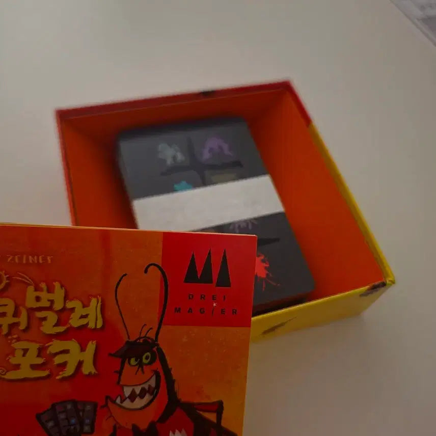 [BUNJANG] Cockroach Poker Board Game / 바퀴벌레 포커