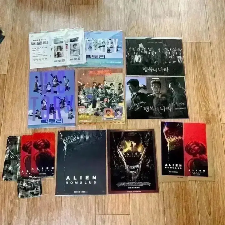 [BUNJANG] Alien Swallow Badge Bundle Set (2 Types) + CAV Poster Collection / [2종일괄]에이리언 스왈로우 뱃지 CAV에일리언아이맥스포스터TTT아트카드