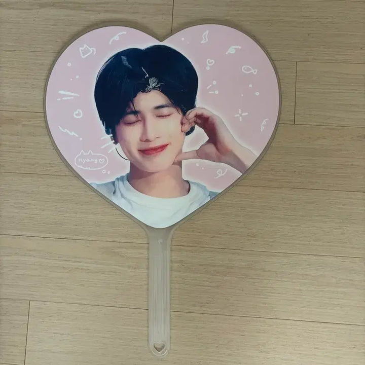 [BUNJANG] TAEHYUN Uchihwa Fan / 비공굿 태현 우치와