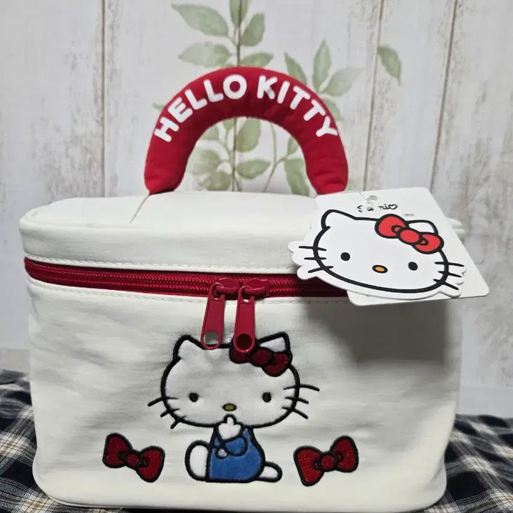 [BUNJANG] Sanrio Hello Kitty Pouch Bag / 헬로키티파우치가방