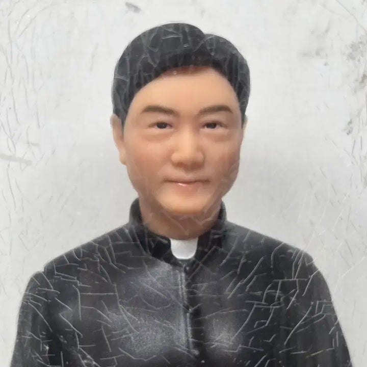 [BUNJANG] Catholic Priest Figurine with Cross / 가톨릭 신부님 피규어 천주교 피규어 신부님 십자가