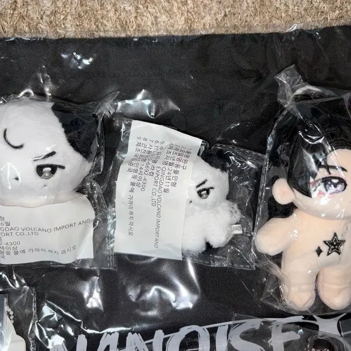 [BUNJANG] Kim Nano Nano Doll Set (3 Dolls + Cushion Keyring + 2 Acrylic Stands + Keyring) / 오늘만할인) 나노nano 인형 3체+쿠션키링+아크릴스탠드 2종+키링